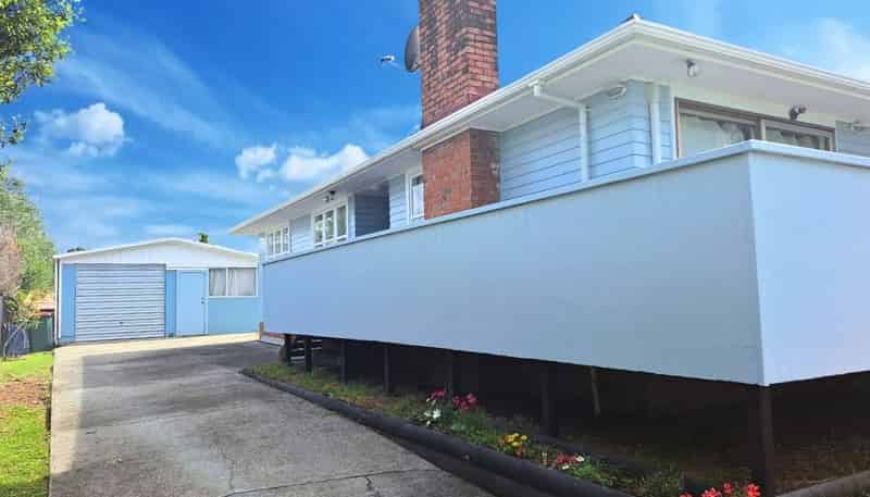 6 Wharf Road, Te Atatu Peninsula