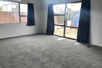 2/6 Woodside Road, Manurewa