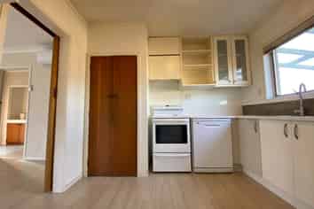 2/8 Knightsbridge Drive, Forrest Hill