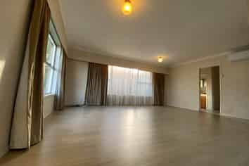 2/8 Knightsbridge Drive, Forrest Hill