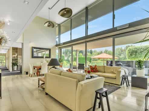 30D Western Line, Westmere