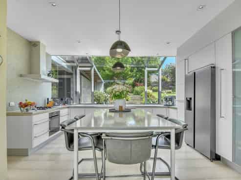 30D Western Line, Westmere