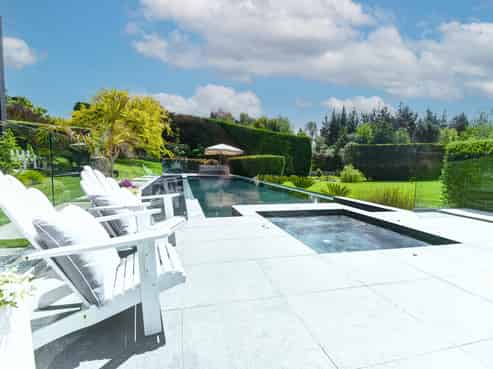 30D Western Line, Westmere