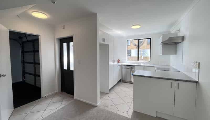 4 Barnea Circle, Glen Eden