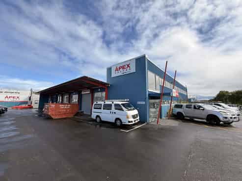 Corner site with maximum exposure