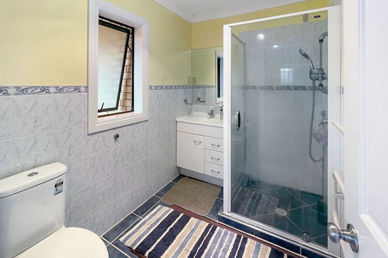 3 bedroom home for rent in Flat bush! - Więcej