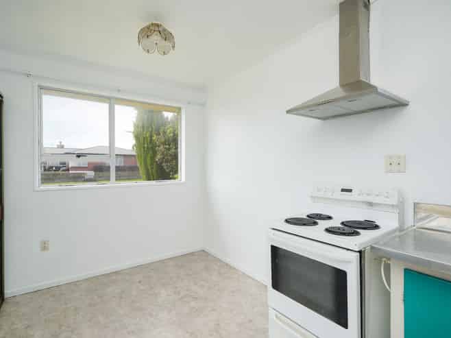 17 Paisley Street, Kew