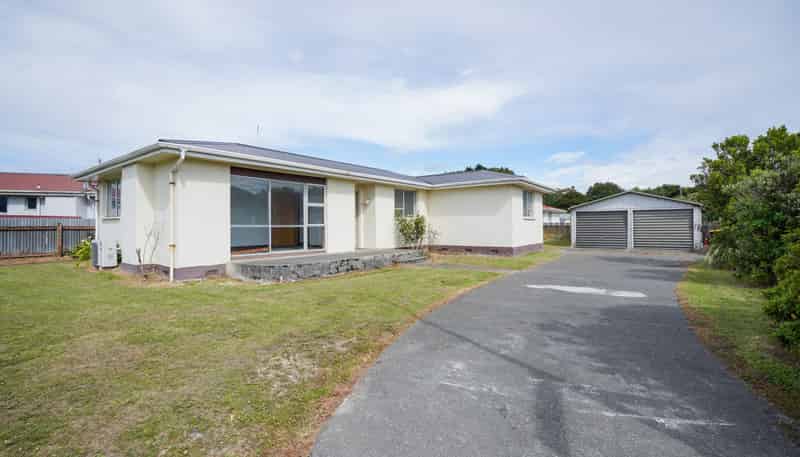 17 Paisley Street, Kew