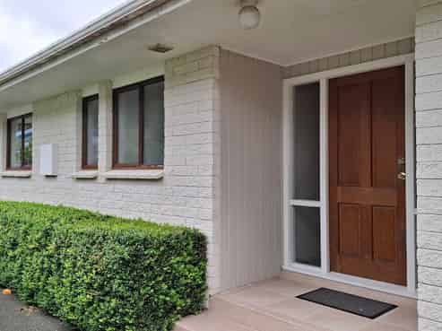 37a St Ronans Ave, Waterloo