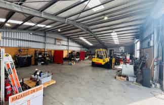 300m² Warehouse for Lease - Onekawa