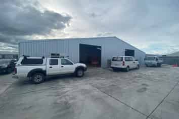 300m² Warehouse for Lease - Onekawa