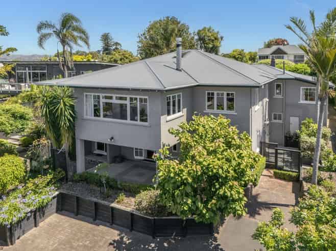 44 Harvey Street, Avenues