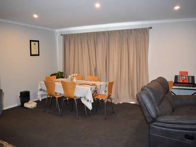 25 Te Ara o Roimata, Wainuiomata