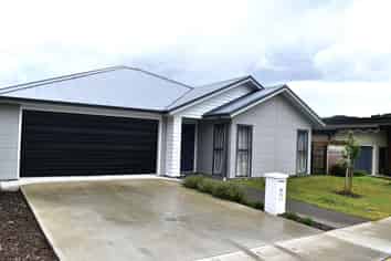 25 Te Ara o Roimata, Wainuiomata