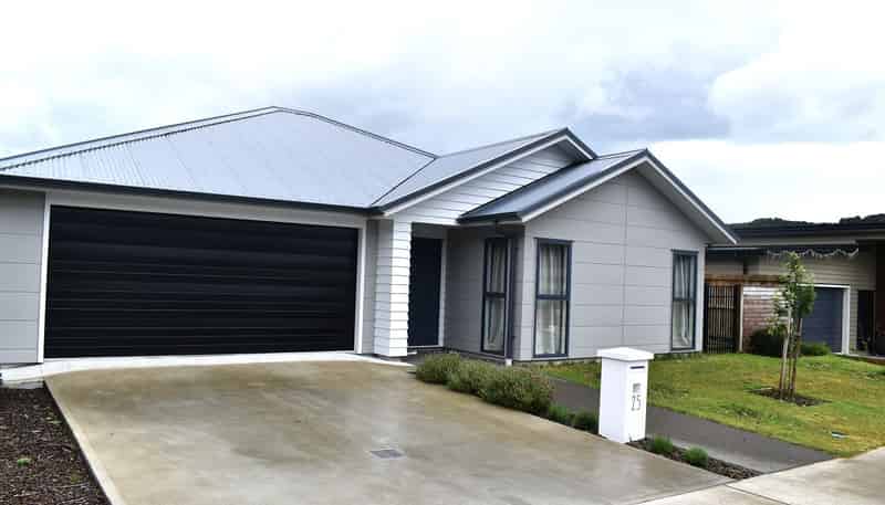 25 Te Ara o Roimata, Wainuiomata