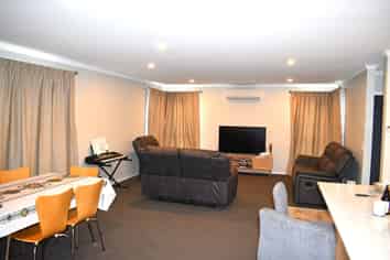 25 Te Ara o Roimata, Wainuiomata