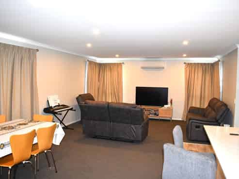 25 Te Ara o Roimata, Wainuiomata