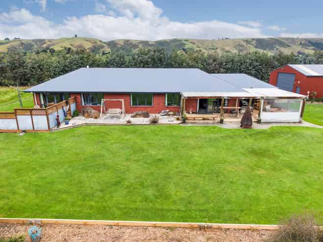 185 Centre Road, Momona