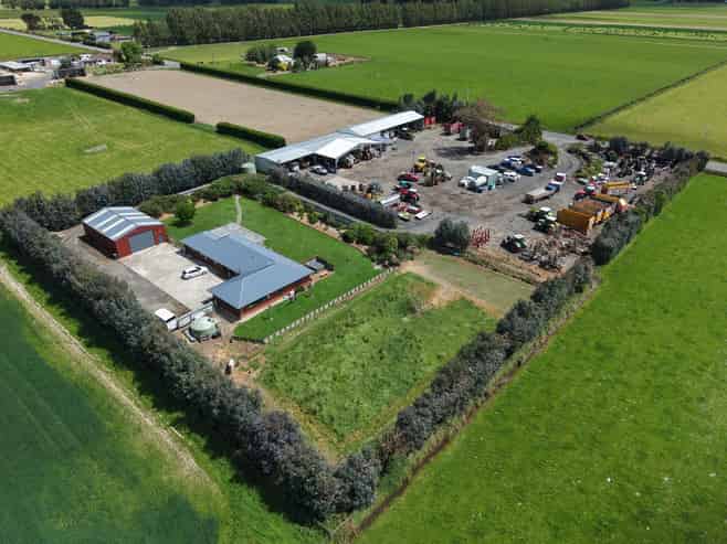 185 Centre Road, Momona