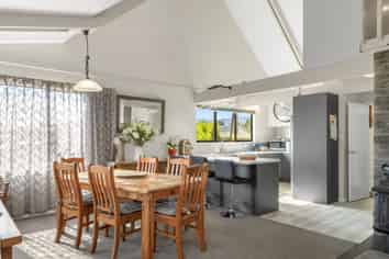 92 Henley Street, Westport