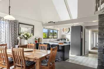 92 Henley Street, Westport