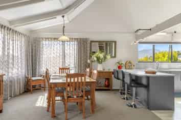 92 Henley Street, Westport