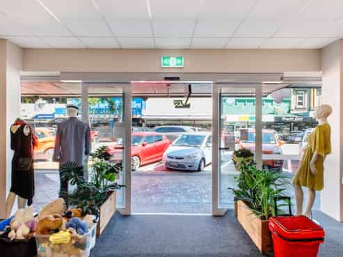 Rare freehold retail opportunity