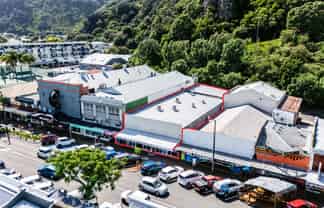 Rare freehold retail opportunity