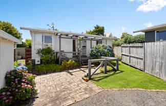 26A Knightsbridge Place, Dinsdale