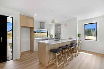 150 La Mer View, Redwood Valley