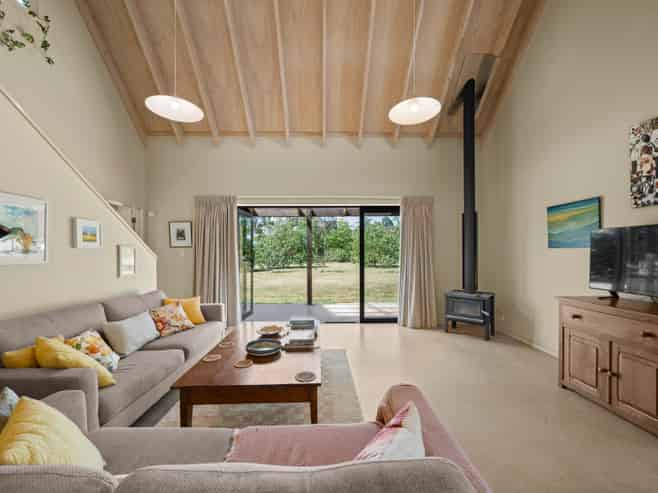 8 Hawkins Drive, Martinborough