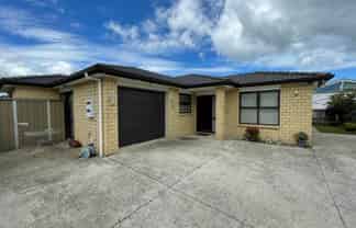 8a Tawa Crescent, Manurewa