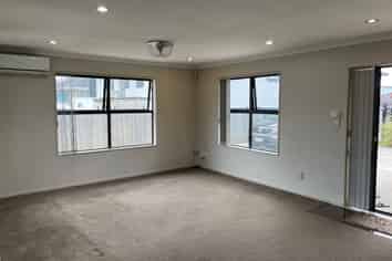 8a Tawa Crescent, Manurewa