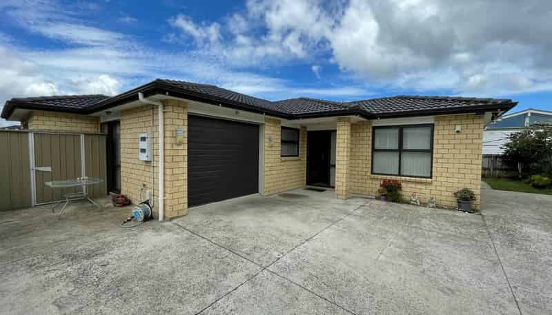 8a Tawa Crescent, Manurewa