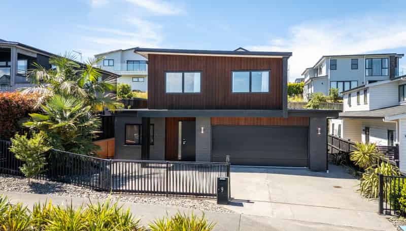 9 Ruku Street, Long Bay