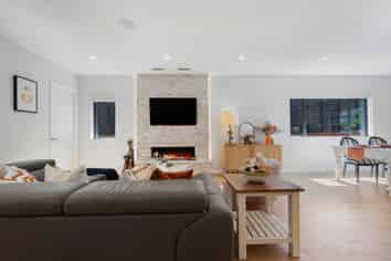 9 Ruku Street, Long Bay