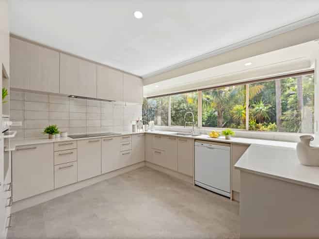 8 Landvale Court, Browns Bay