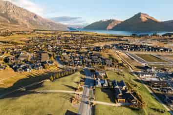 9 Cunninghams Drive, Jacks Point