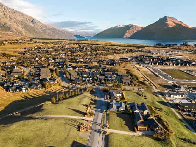 9 Cunninghams Drive, Jacks Point