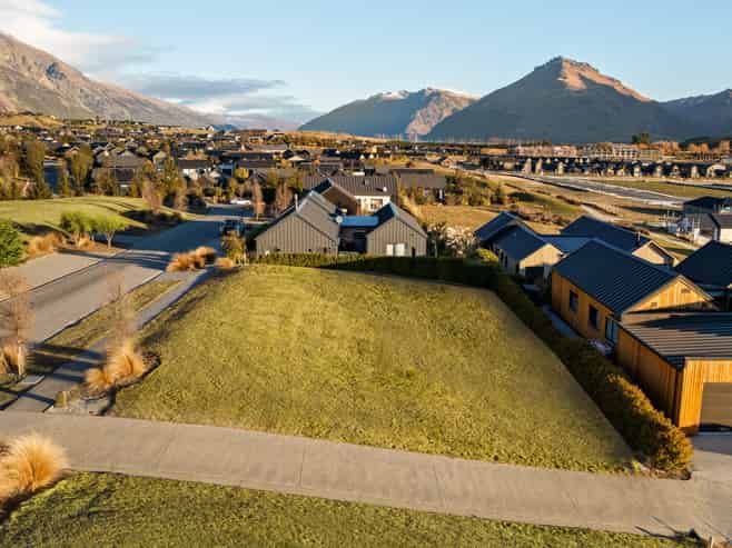 9 Cunninghams Drive, Jacks Point