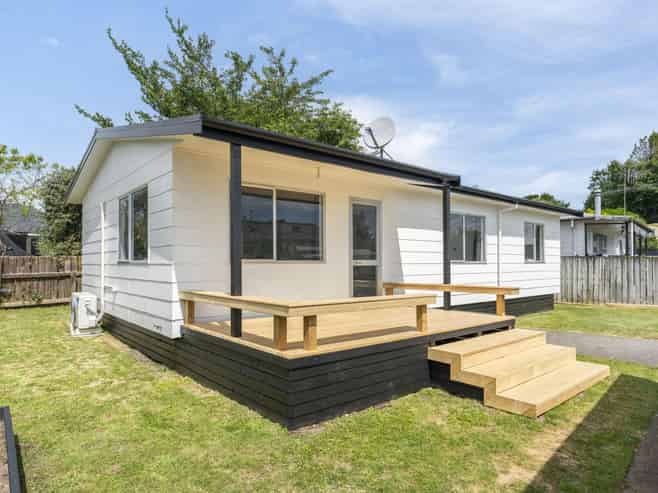 1/14 Tawa Street, Hilltop