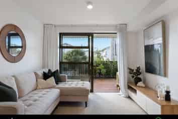 Auckland - Address withheld