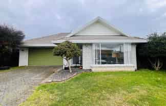 2/1 Amadeus Place, Northpark