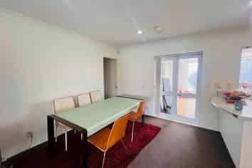 2/1 Amadeus Place, Northpark