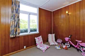 15 Tiverton Road, Avondale