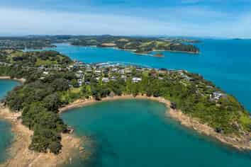 67 Kennedy Point Road, Surfdale