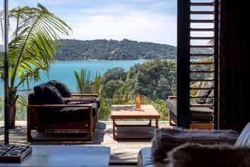 67 Kennedy Point Road, Surfdale