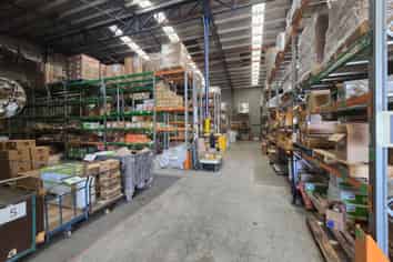 Extensive & Modern industrial Packaging House 