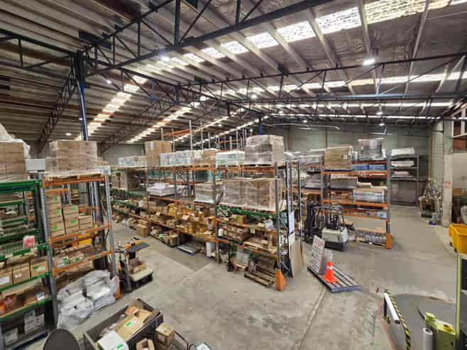 Extensive & Modern industrial Packaging House 