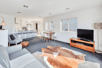 11D Cathedral Place , Parnell